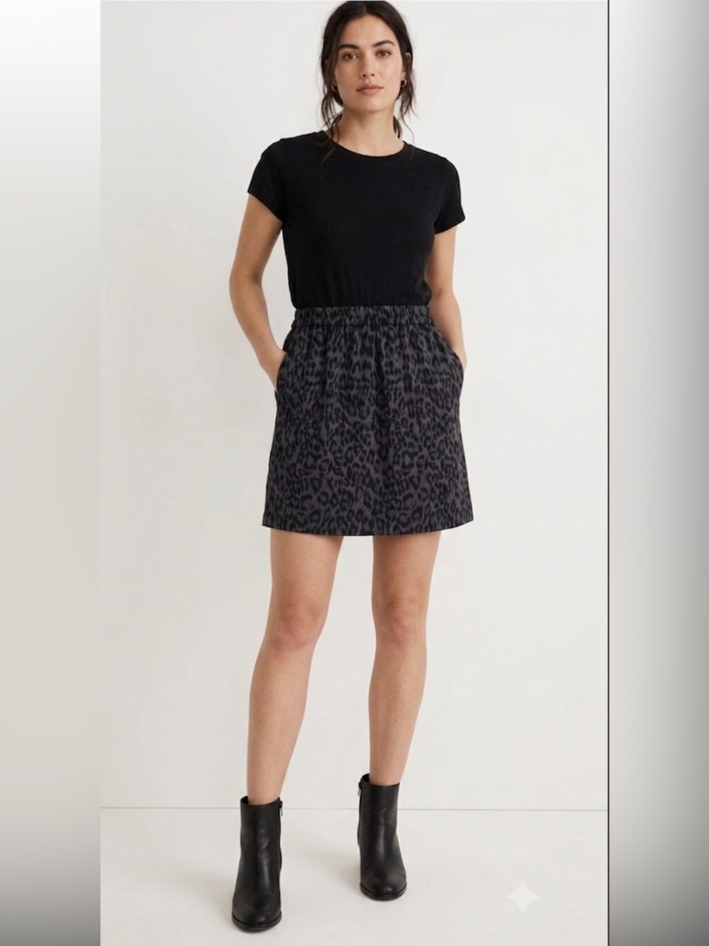 Skies Are Blue Animal Print Mini Skirt NWT Elastic Waist Women’s Size Small